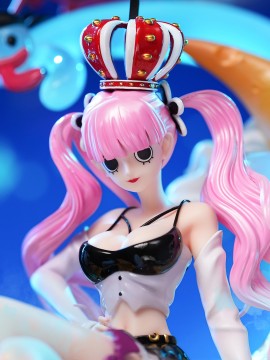 Toy's my dream Studio One Piece New Moon and Perona Hot Sexy 1/6 Statue